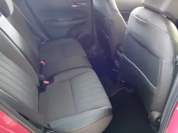 Car image 25