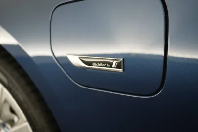 Car image 38