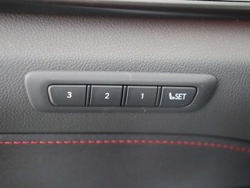 Car image 36