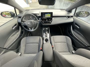 Car image 12