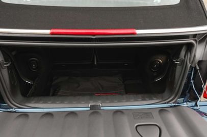 Car image 37