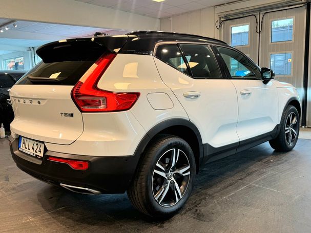 Volvo XC40 T5 AWD R-Design 182 kW image number 3