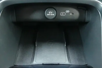 Car image 42