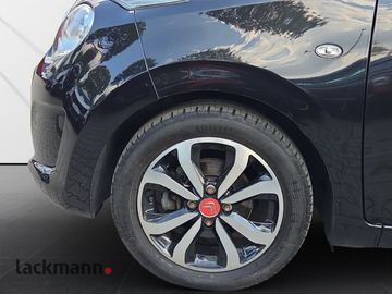 Car image 15