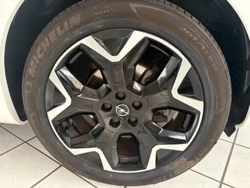 Car image 39