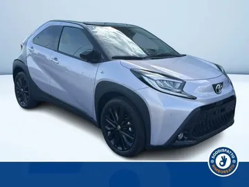 Car image 2