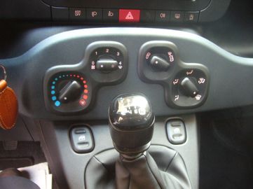 Car image 26