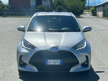 Car image 3