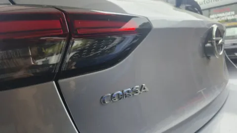 Car image 29