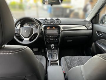 Car image 10