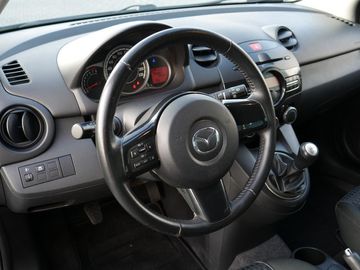 Car image 16