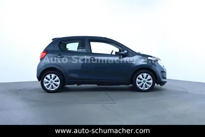Car image 4