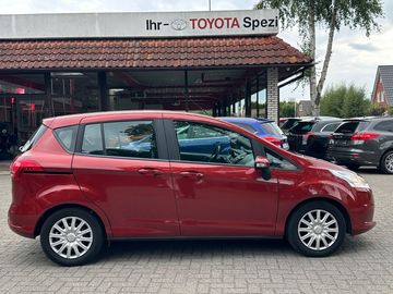 Car image 4