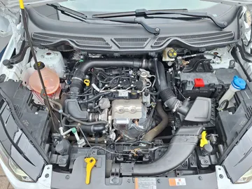 Car image 40