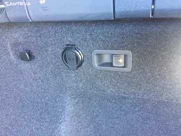 Car image 29