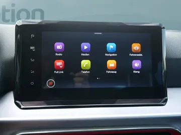 Car image 4