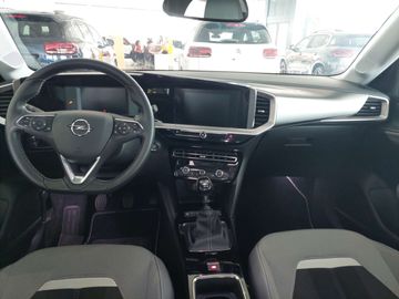 Car image 14