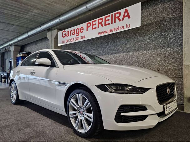 Jaguar XE P300 AWD SE 221 kW image number 1