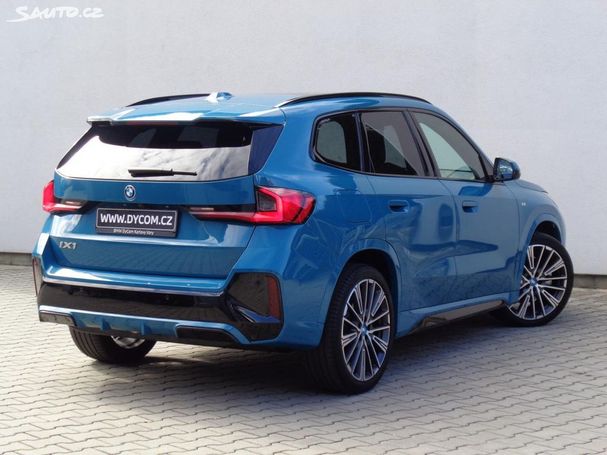 BMW iX1 xDrive30 M Sport 230 kW image number 3