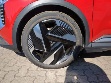 Car image 32