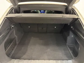 Car image 36