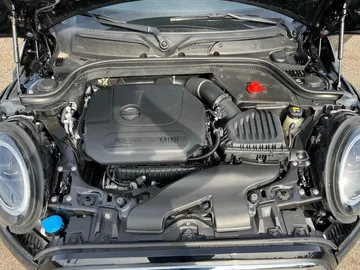 Car image 35