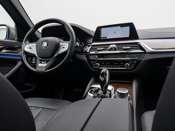 BMW 520d Touring Luxury Line 140 kW image number 47