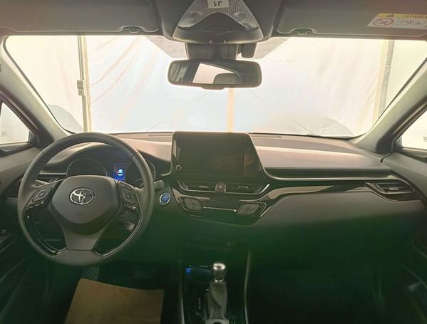 Toyota C-HR 1.8 Hybrid 90 kW image number 8