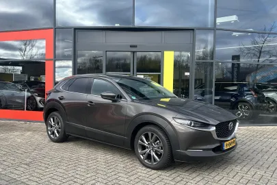 Car image 2