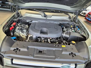 Car image 32