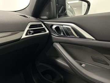Car image 41