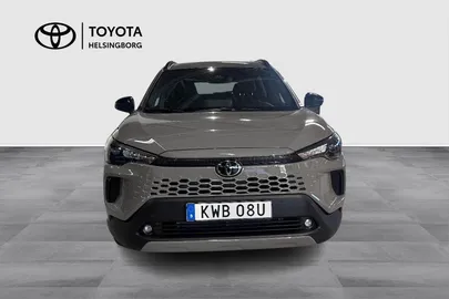 Car image 4
