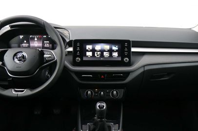 Car image 35