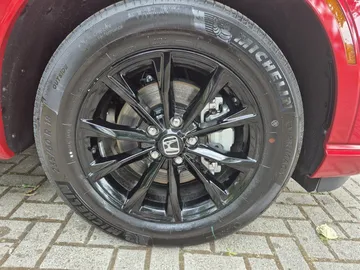 Car image 24