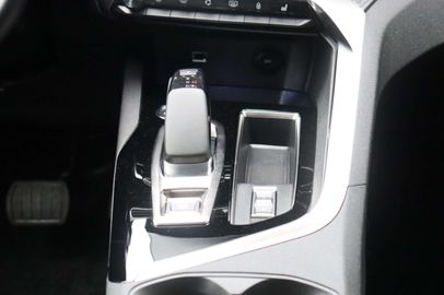 Car image 38