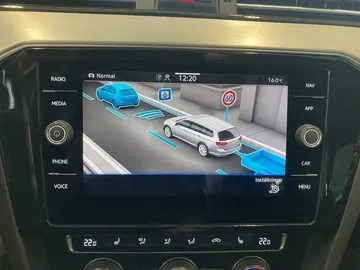 Car image 24