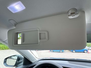 Car image 36