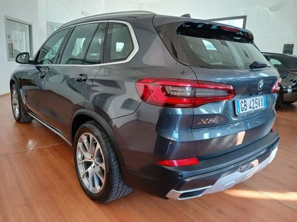 BMW X5 xDrive30d 210 kW image number 4