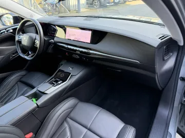 Car image 46