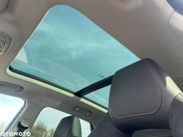 Car image 32