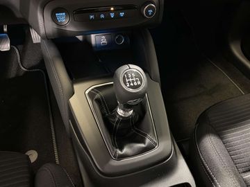 Car image 28