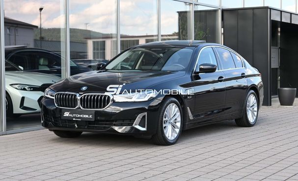 BMW 545 e xDrive 290 kW image number 1