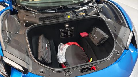 Car image 30