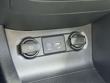 Car image 30