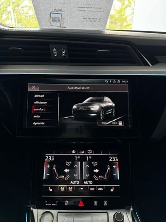 Audi e-tron 300 kW image number 38