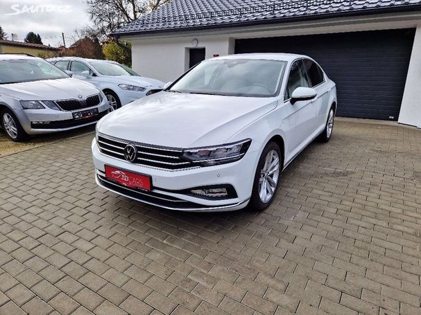 Volkswagen Passat 110 kW image number 1