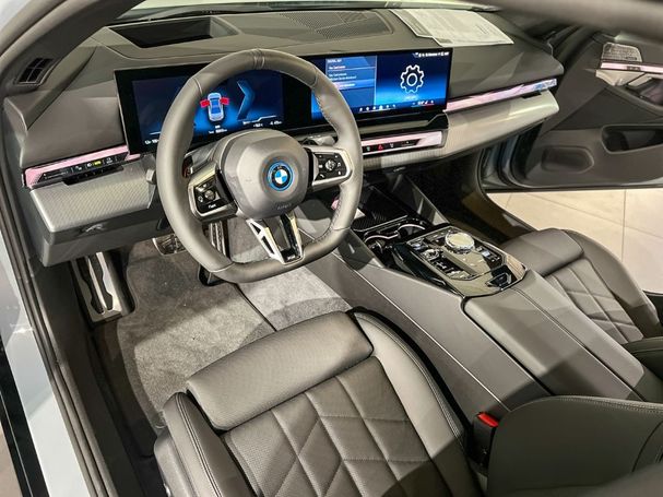 BMW i5 eDrive40 250 kW image number 8