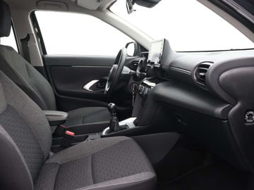 Car image 30