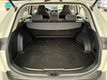 Car image 29