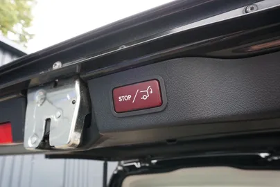 Car image 29